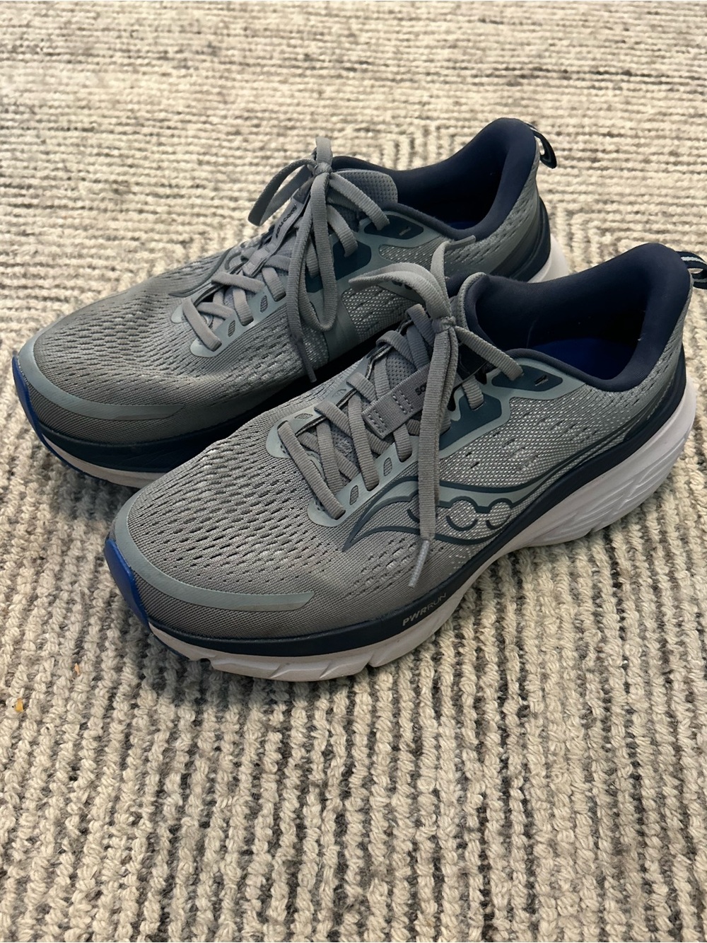 Saucony Guide 18 Running Sneakers Men’s Size 9 Gray Mesh Outdoor